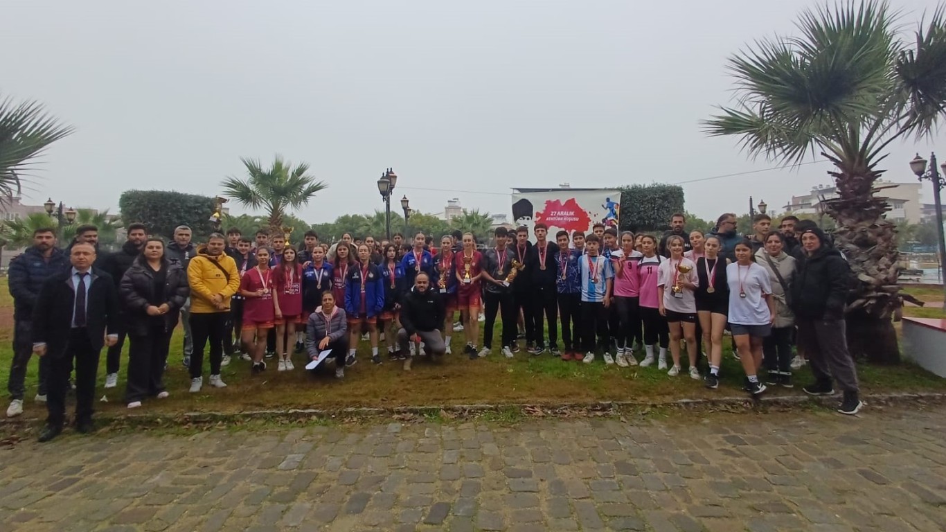 Çine’de Atatürk Koşusu Heyecanı: Gençler Türkiye Yüzyılı İçin Koştu